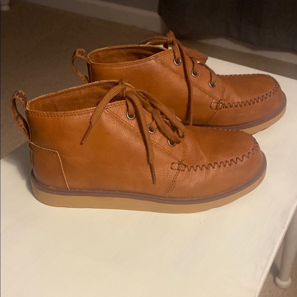TOMS Boys Tan Leather Ankle Boots
